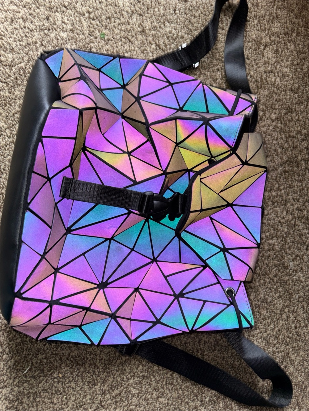 Holographic Geometric Triangle Backpack - Iridescent Pink/Blue/Gold